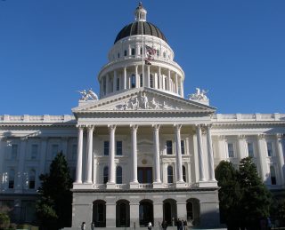 Photo of the California state capital building.